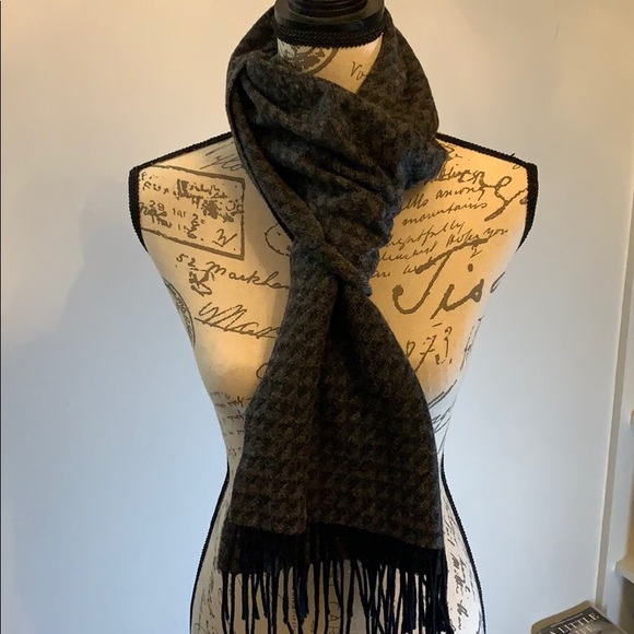 Nordstrom Other - EUC Nordstrom grey/black men’s scarf